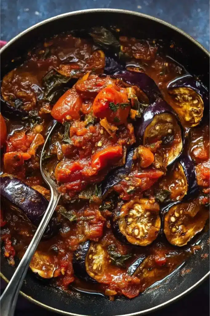 Orientalische Auberginenpfanne Rezept: Schnell, würzig & gesund in 30 Min.