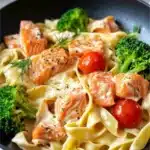 Rezept: Cremige Lachs-Pasta mit Brokkoli & Tomaten – Schnell & Gesund 156 360