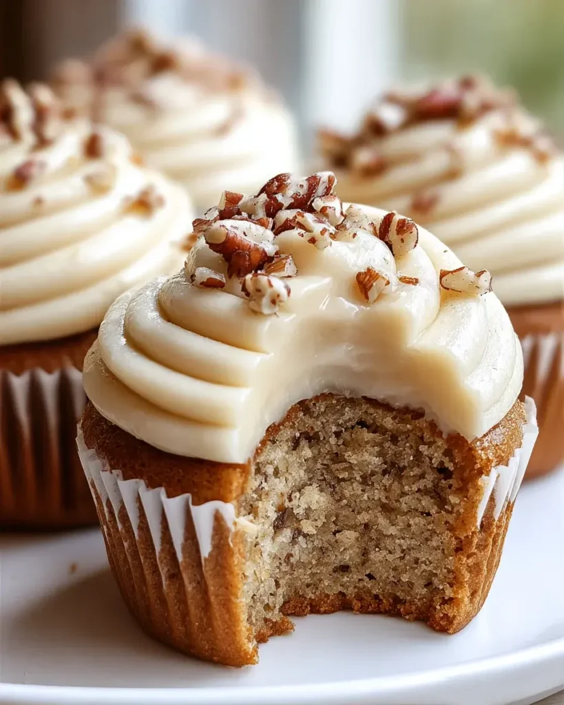 Unwiderstehliche Bananen-Zimt-Pekan-Cupcakes Rezept