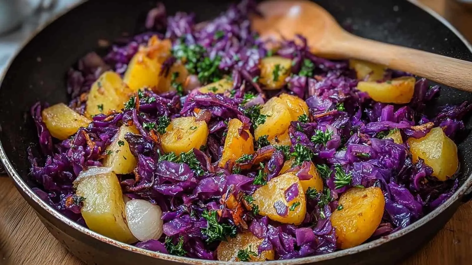 RotkohlpfannemitKartoffelnRezept