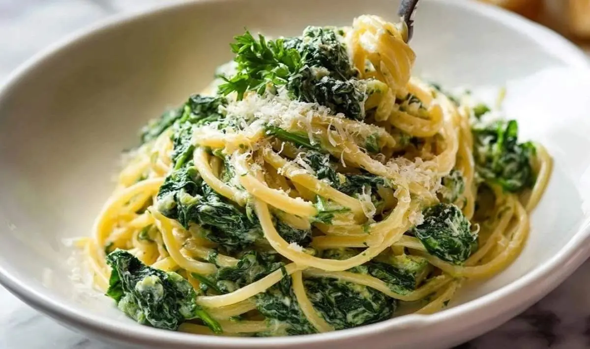 SpaghettimitSpinatFrischkaseSauce