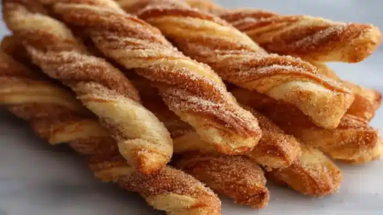 Zimt-Zucker-Twists aus Blätterteig – Schnelles Backrezept